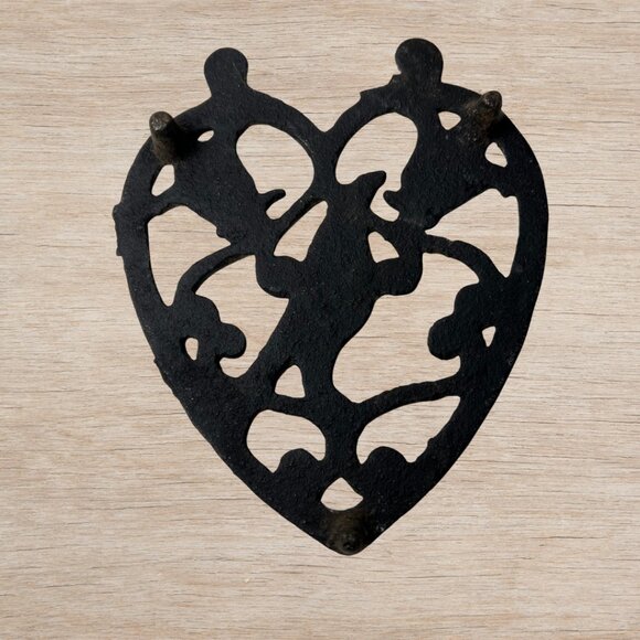 Vintage Distelfink 23 Cast Iron Trivet Bird Floral 6x5" Antique Collectible - Picture 3 of 3